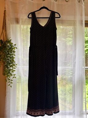 Max Studio Black Printed Sleeveless V-Neck pantsuit with Border Hem Accent